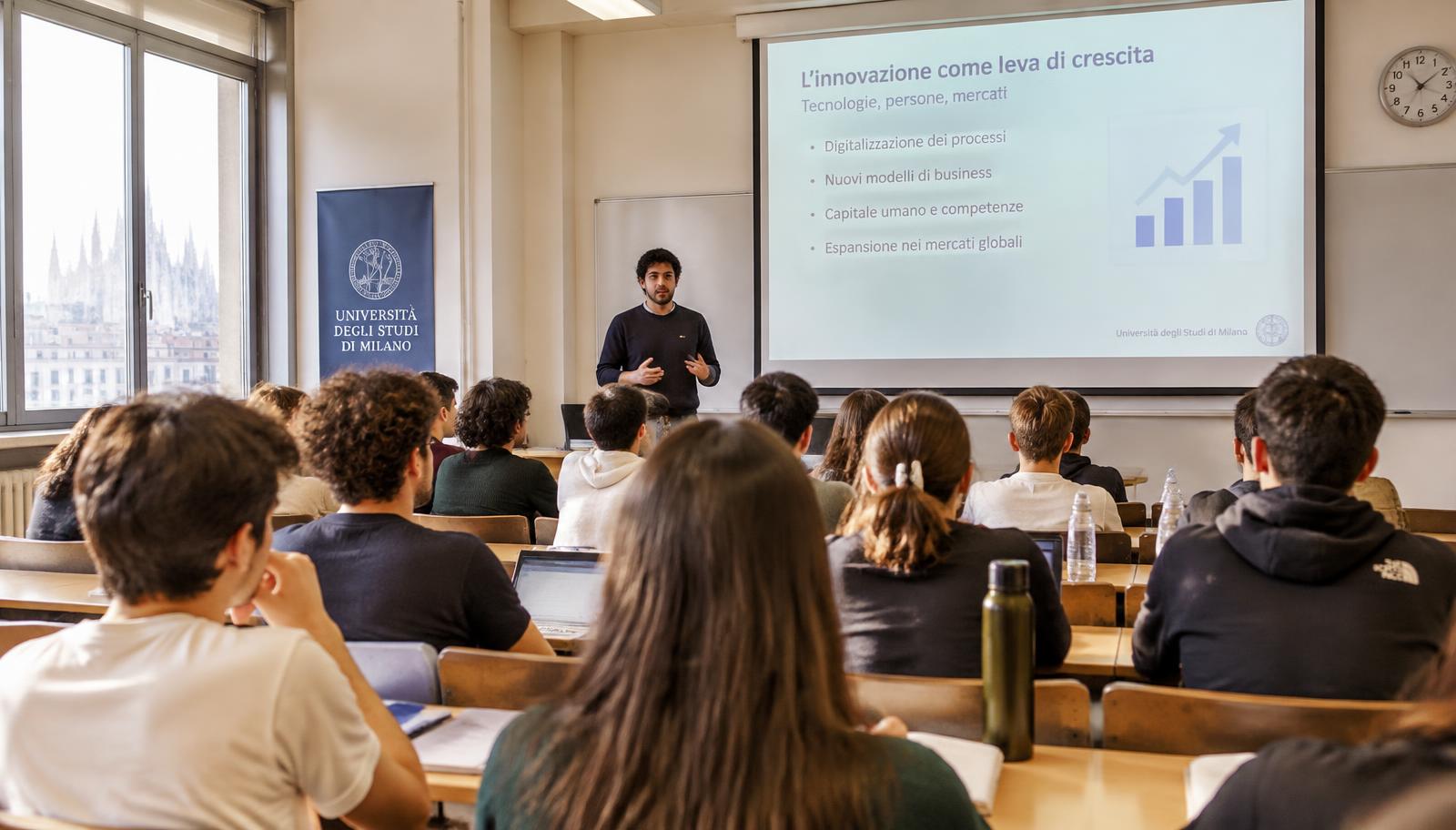 Students in an Italian lecture room